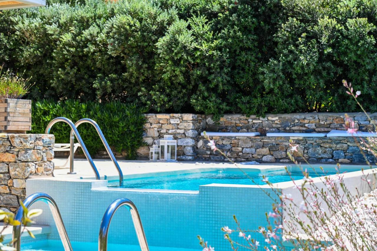 Schinoza Luxury Suites Schoinoussa Екстериор снимка